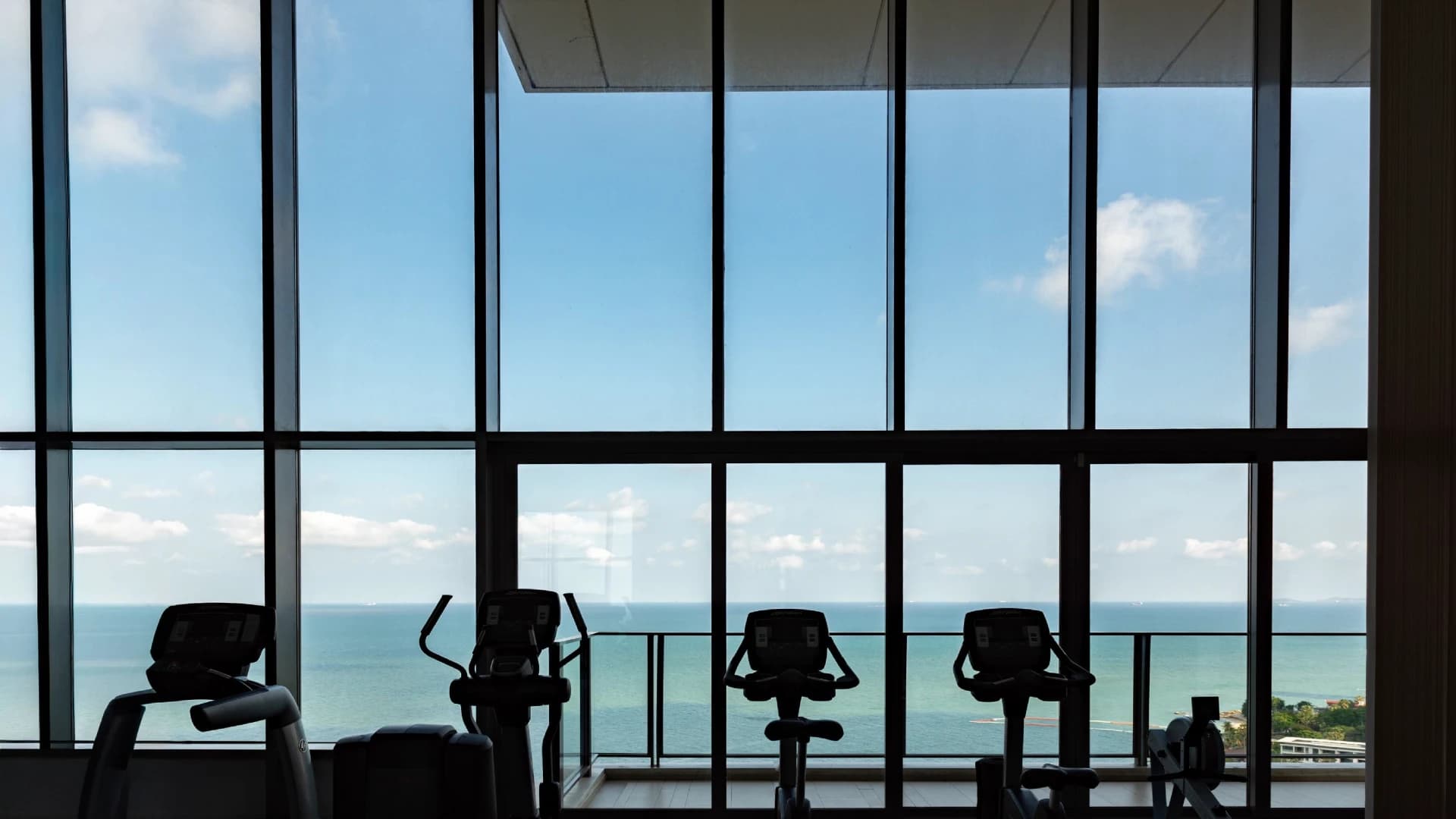 One Marina-THE MAJESTÉ COLLECTION 1 BHK flat Marine Lines, Mumbai image